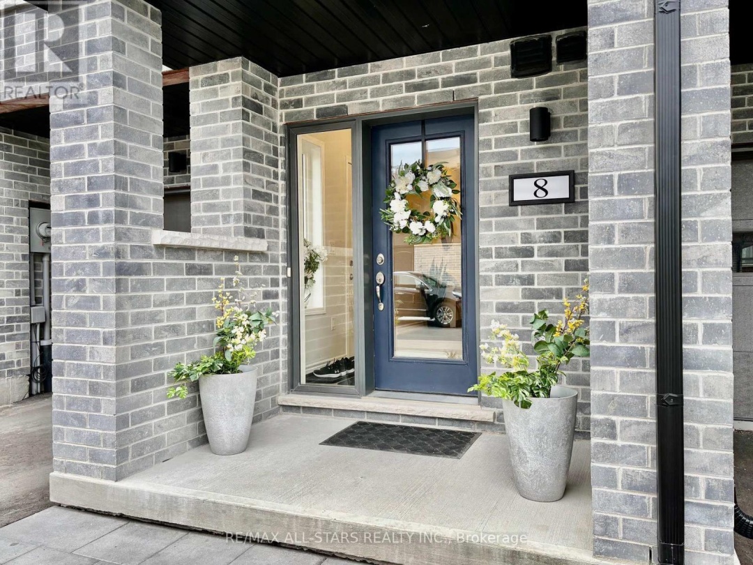 8 WYN WOOD LANE, Orillia