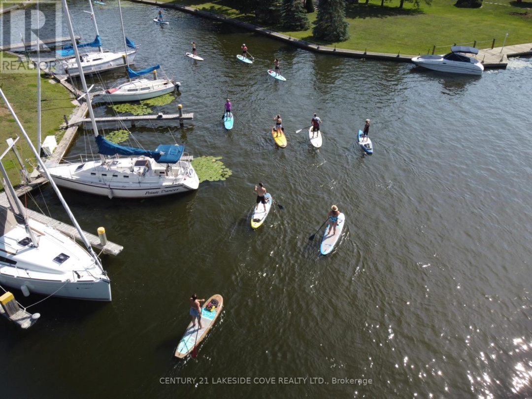 19 4 Paradise Boulevard, Lake Simcoe