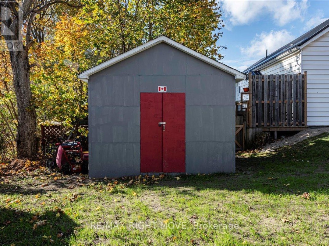89 DOUGLAS STREET, Orillia