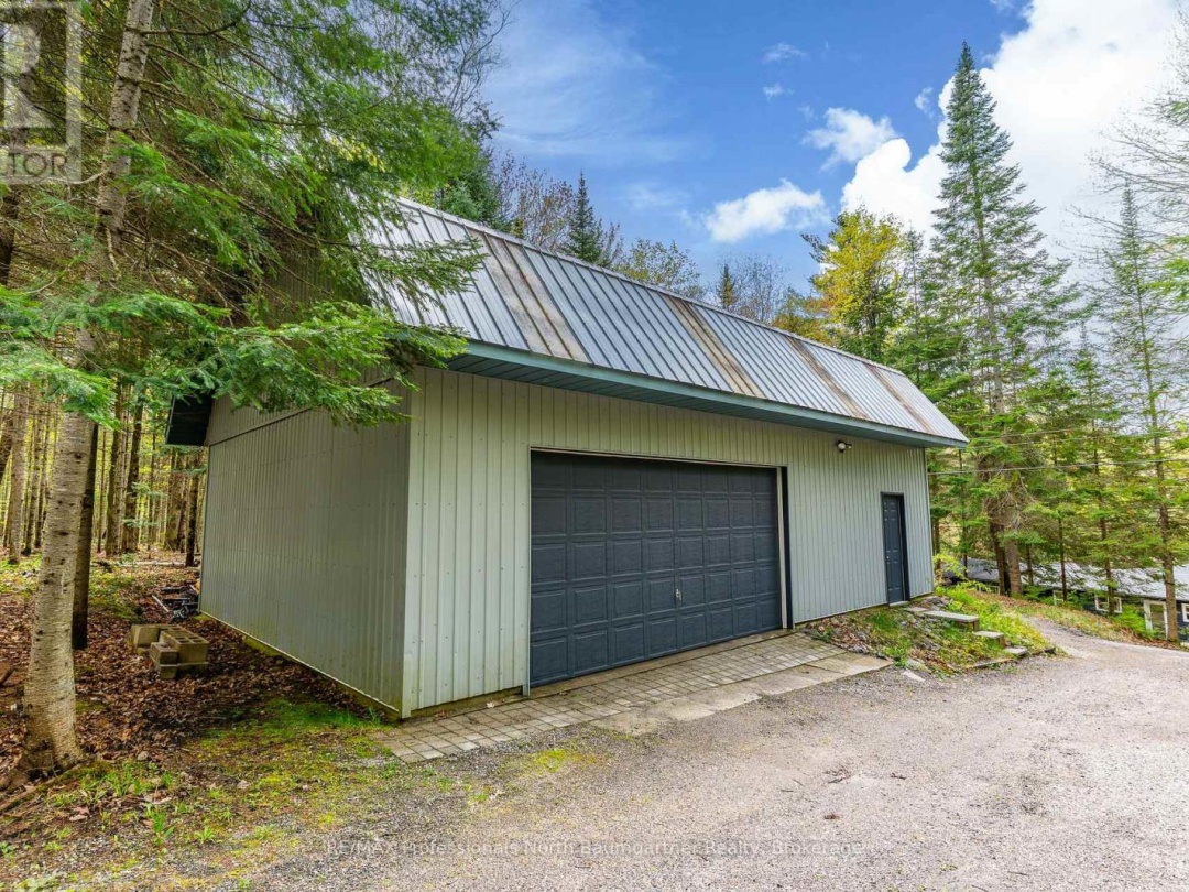 2129 Telephone Bay Road, Highlands East
