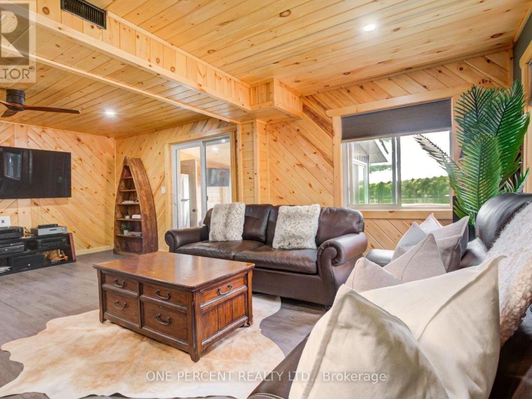 1105 Lakeshore Road, Gooderham Lake