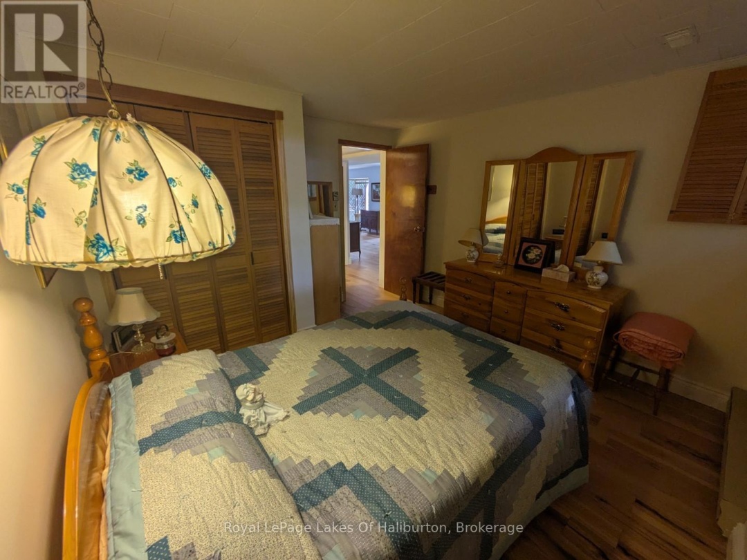 1051 AUTUMN LANE, 