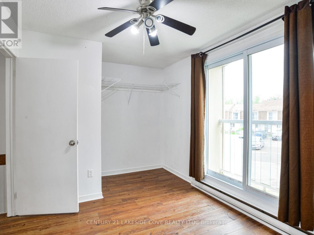 UNIT 5 - 4 PARADISE BOULEVARD, 