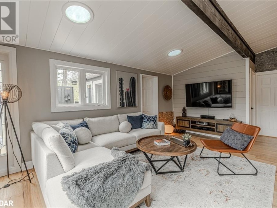 7952 Park Lane Crescent, Black Lake