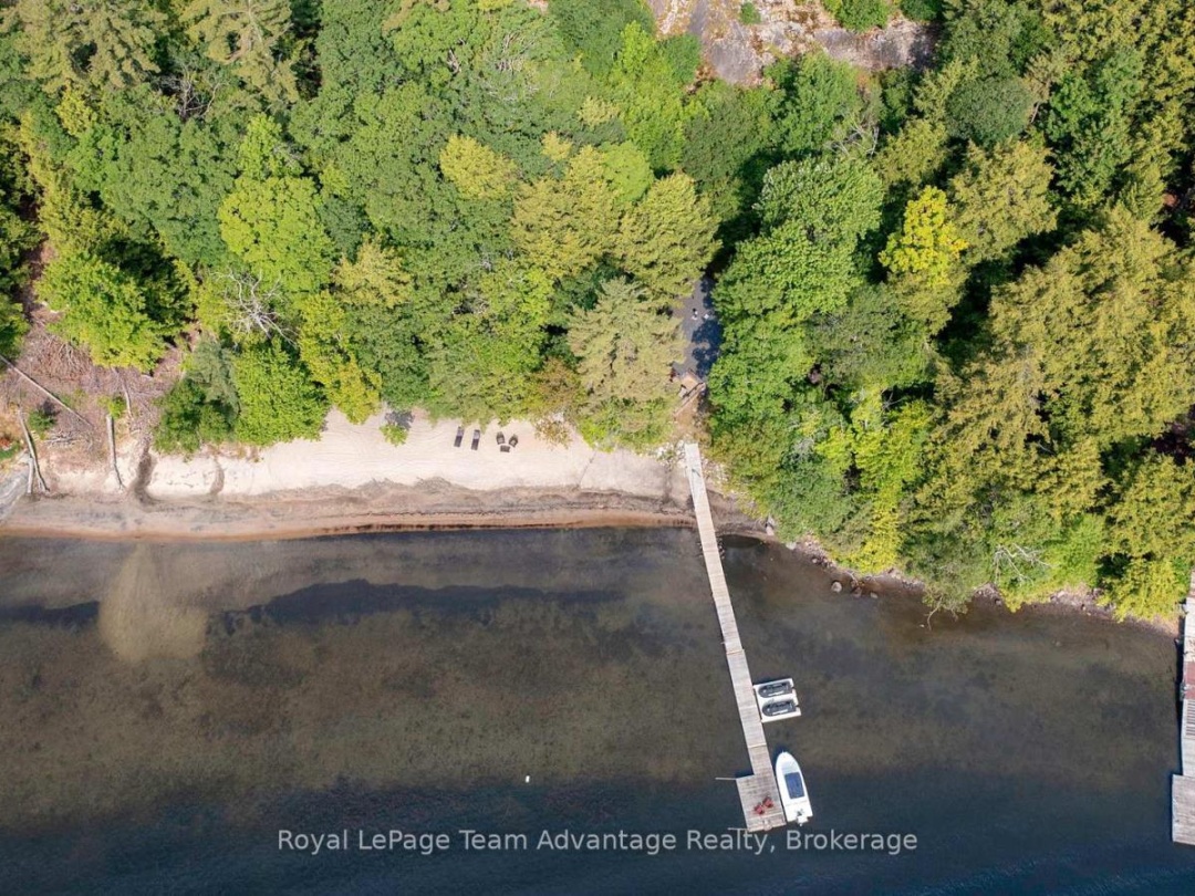 24 B717 ISABELLA ISLAND, 