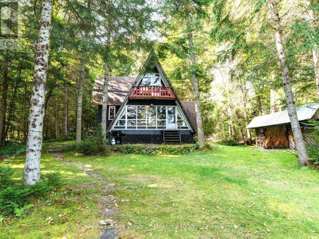 1363 West Oxbow Lake Road, Oxbow Lake