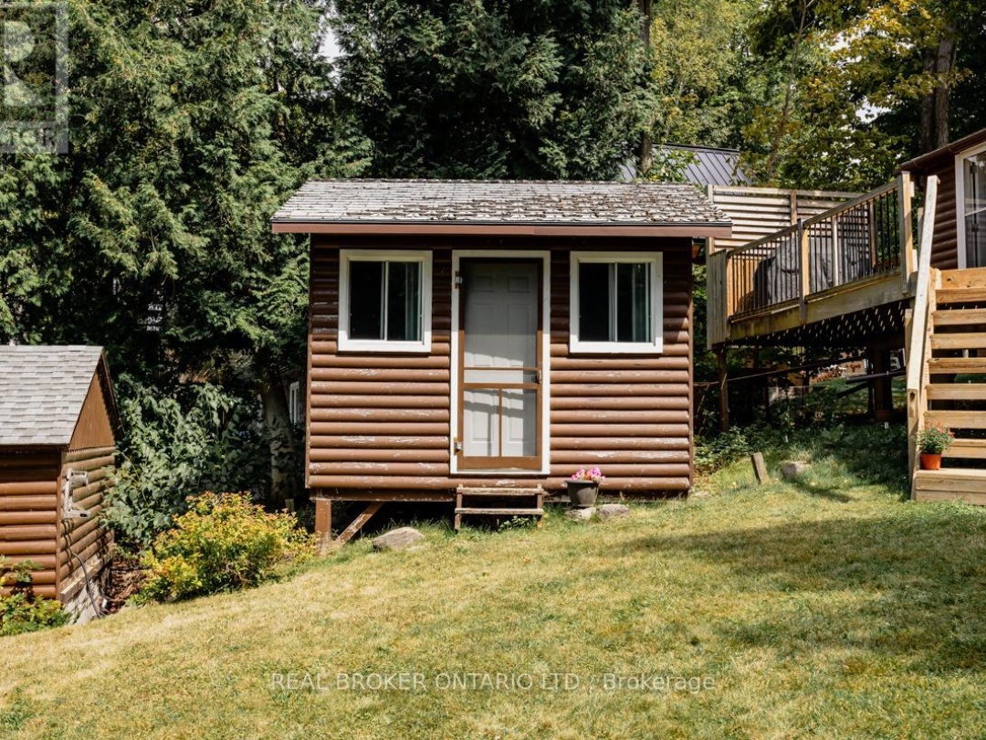 70 Ivy Lane, Lake Simcoe