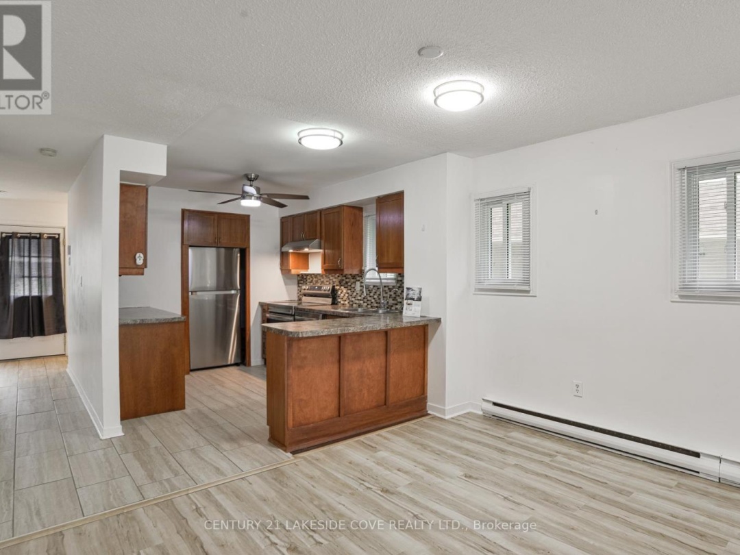 UNIT 5 - 4 PARADISE BOULEVARD, 