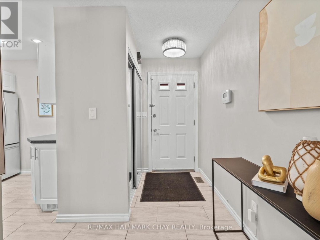 4 - 1 OLIVE CRESCENT, 