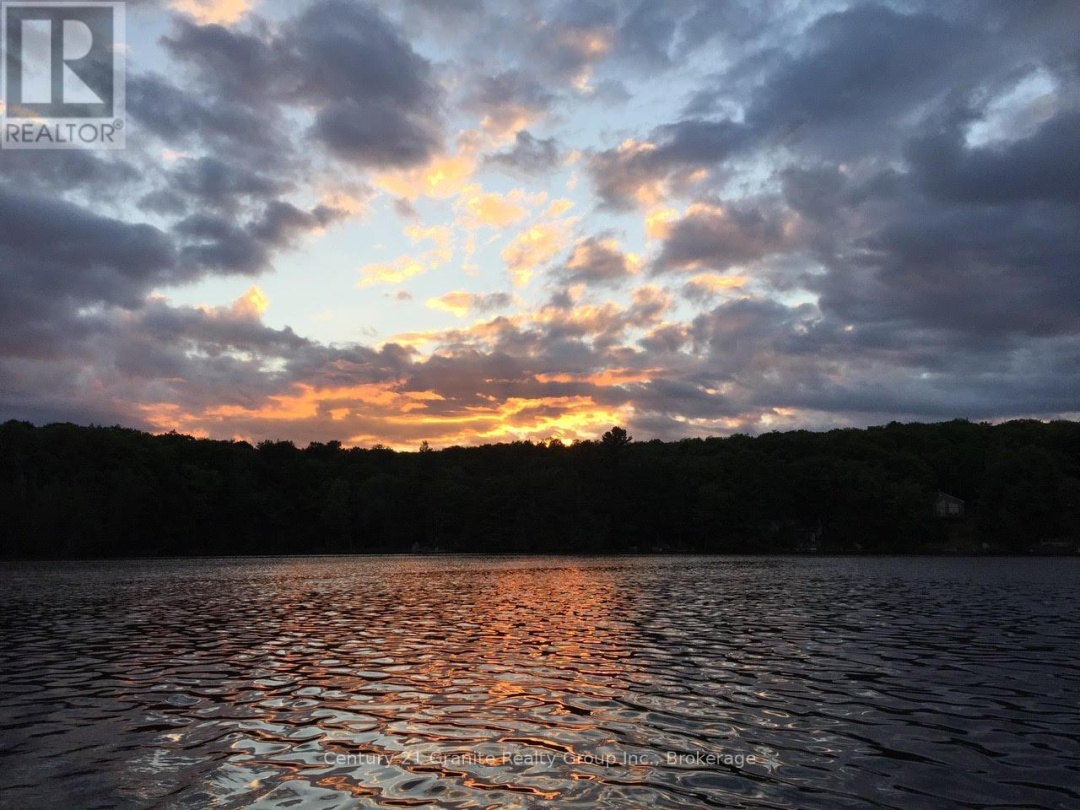 1037 ROTUNDA DRIVE, Contau Lake