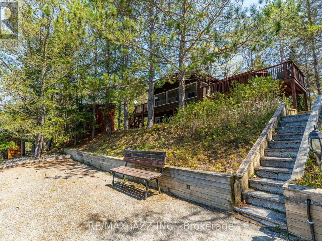 1092 Briscoe Drive, Kushog Lake