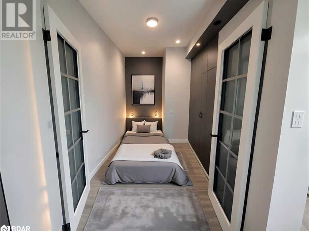 720 YONGE Street Unit# 205, 