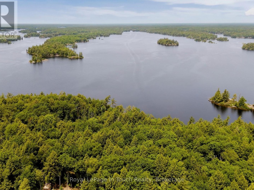4 IS 270 GEORGIAN BAY ISLAND, 