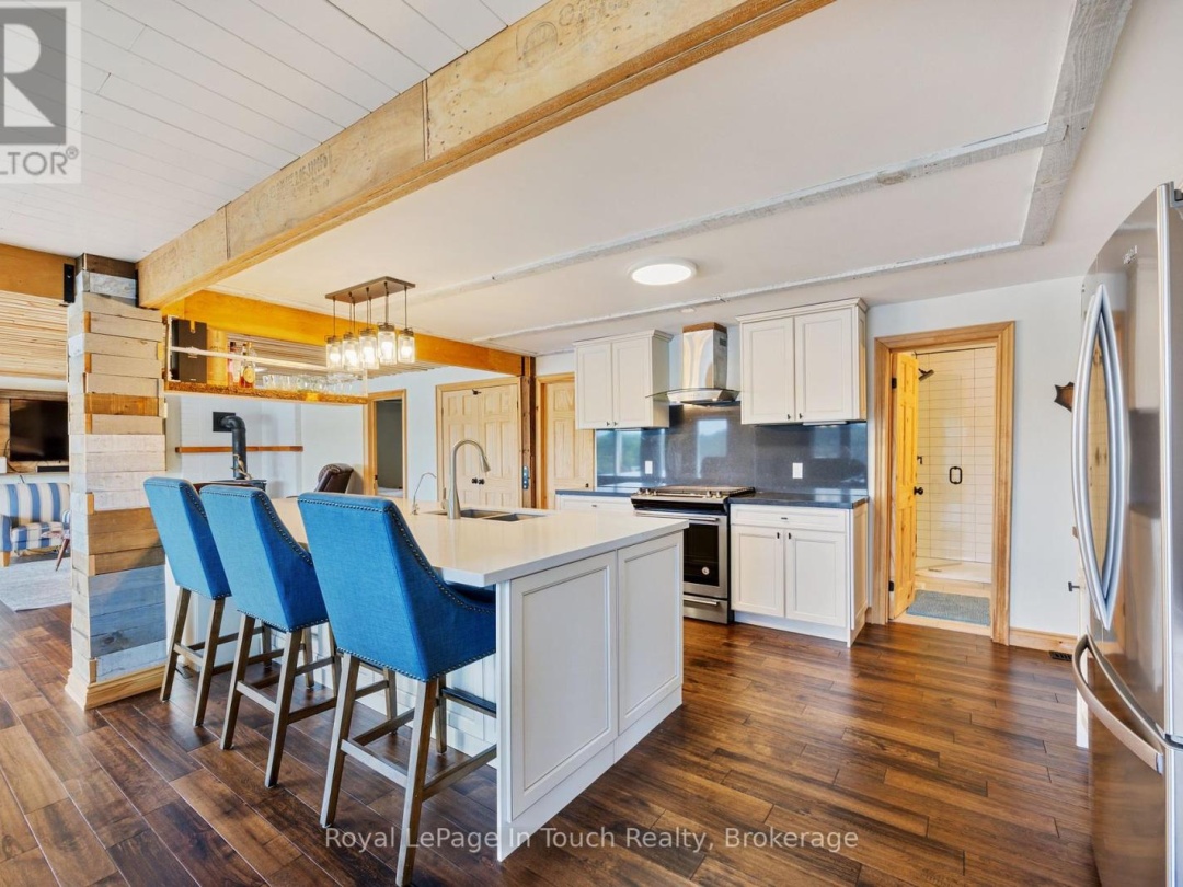 288 KINGS FARM ROAD, Gloucester Pool