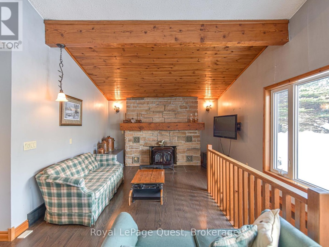 3012 MOYNES ROAD, Severn Lake