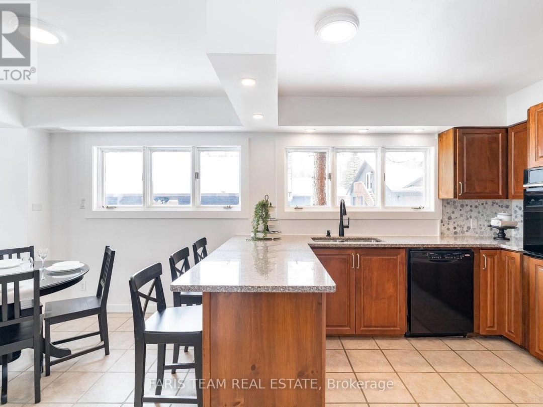 238 Robins Point Road, Georgian Bay