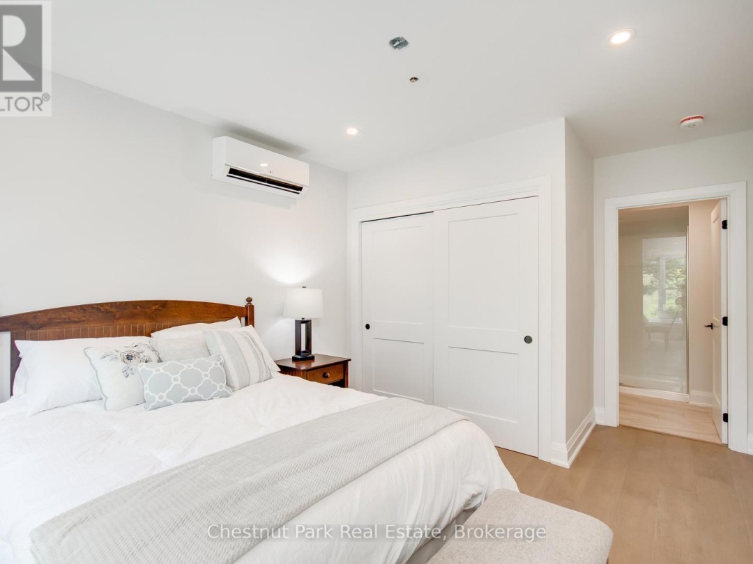 103 200 Anglo Street, Lake Muskoka