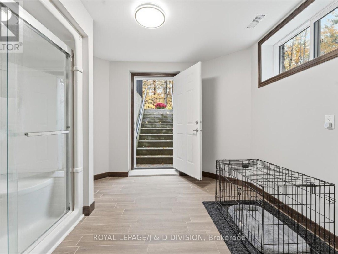 2925 PINECONE TRAIL, 