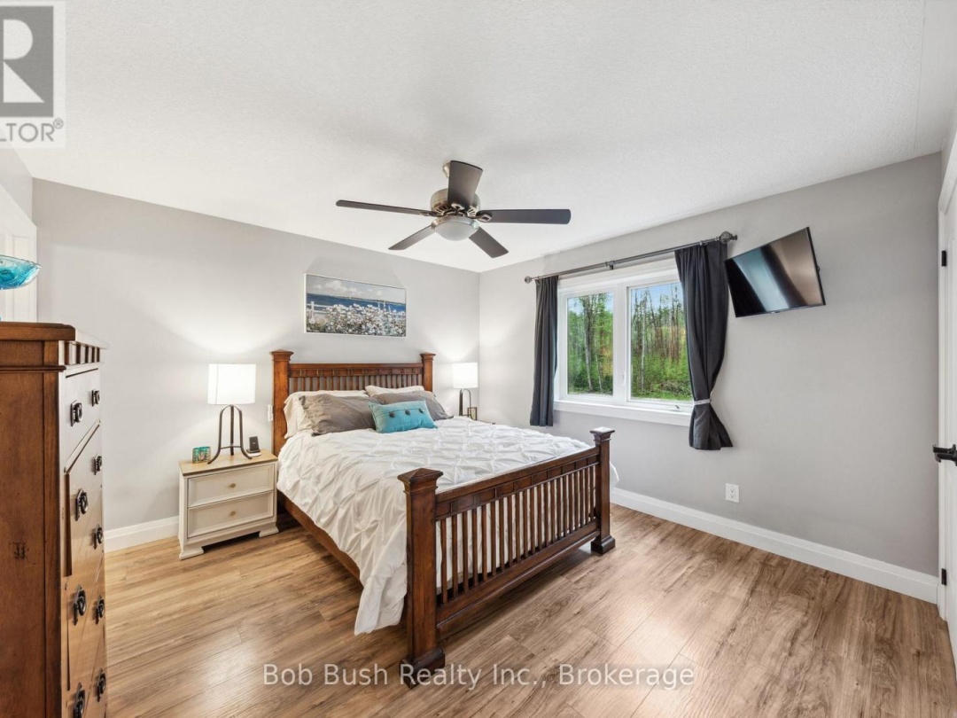 4 Davis Drive, Georgian Bay