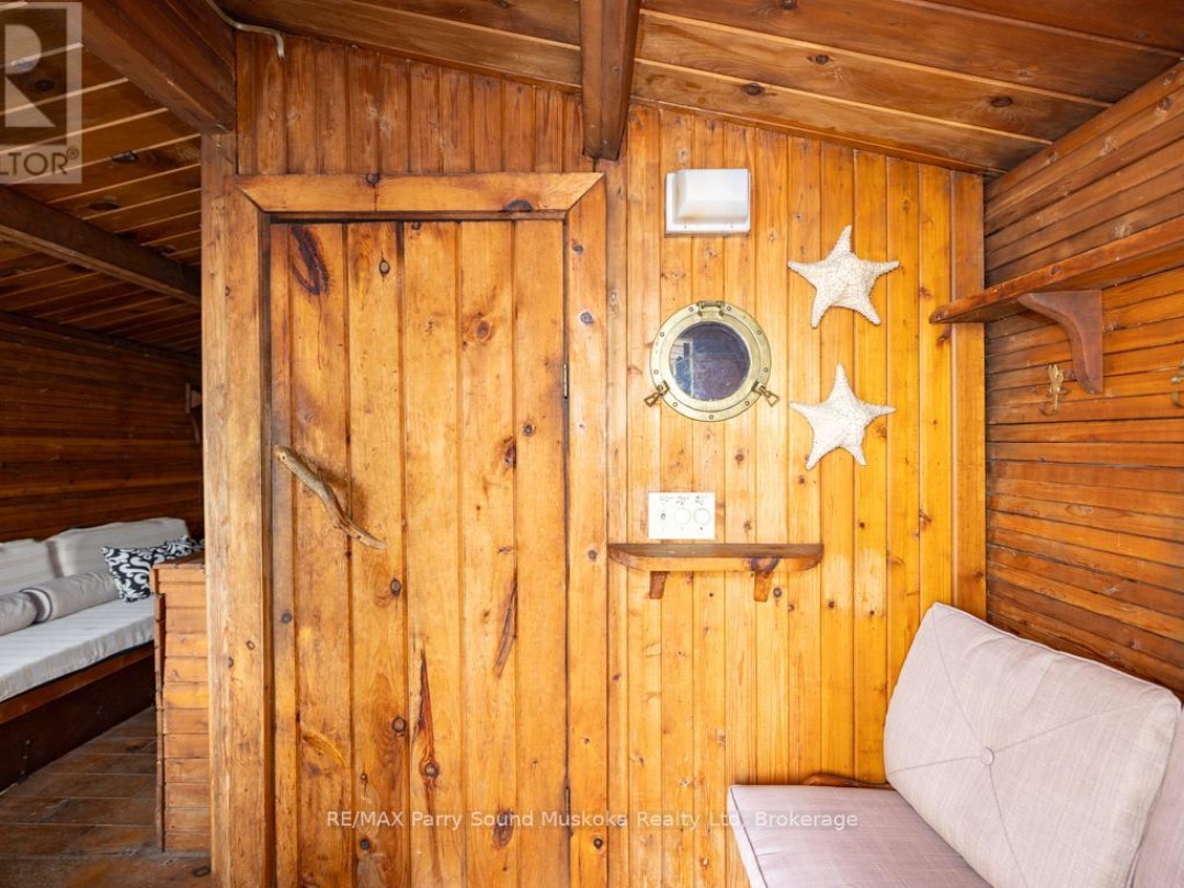 49 Bayshore Drive, Clear Lake