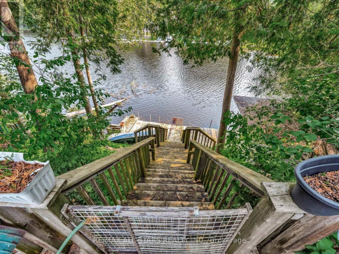 14 WYCHWOOD DRIVE E, 