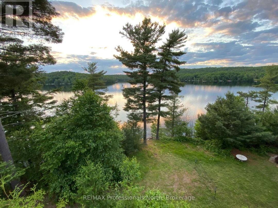 1307 Watts Road W, Kennisis Lake