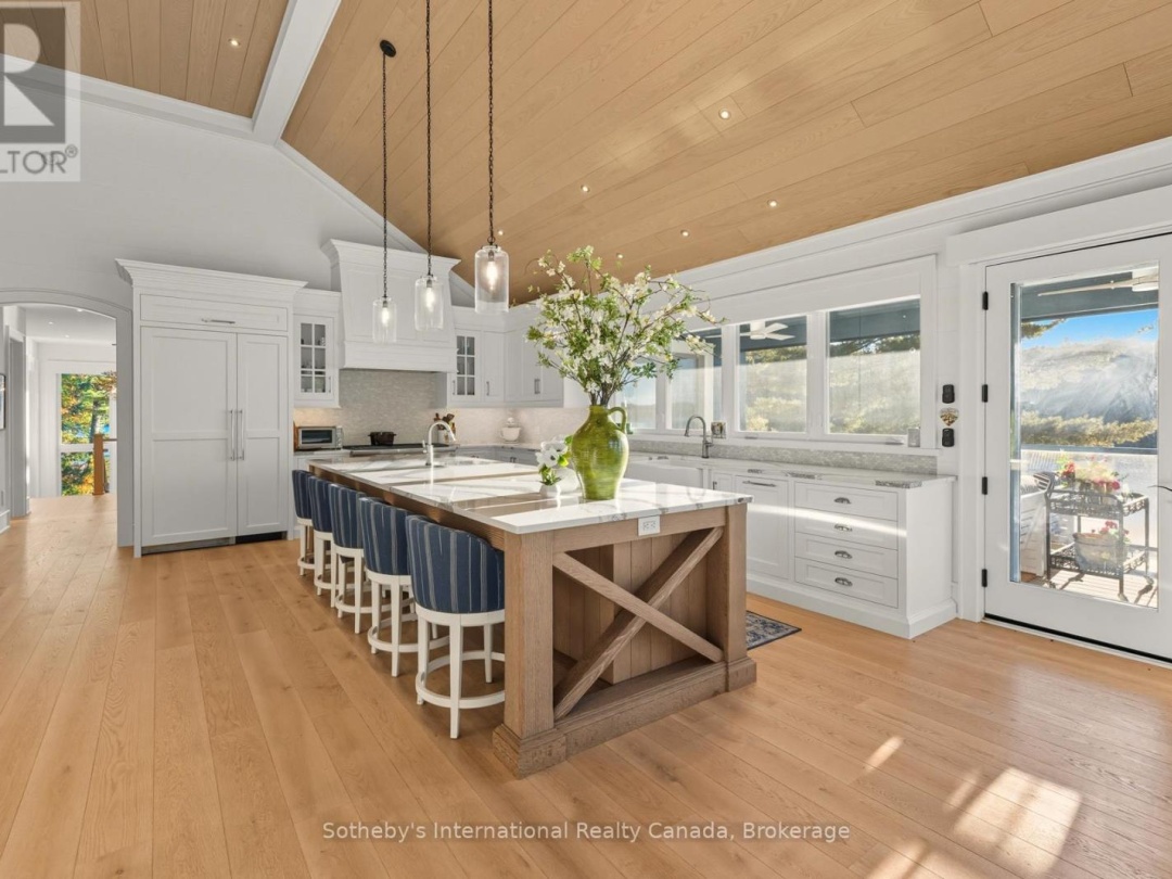 800 BIG ISLAND ROAD, 