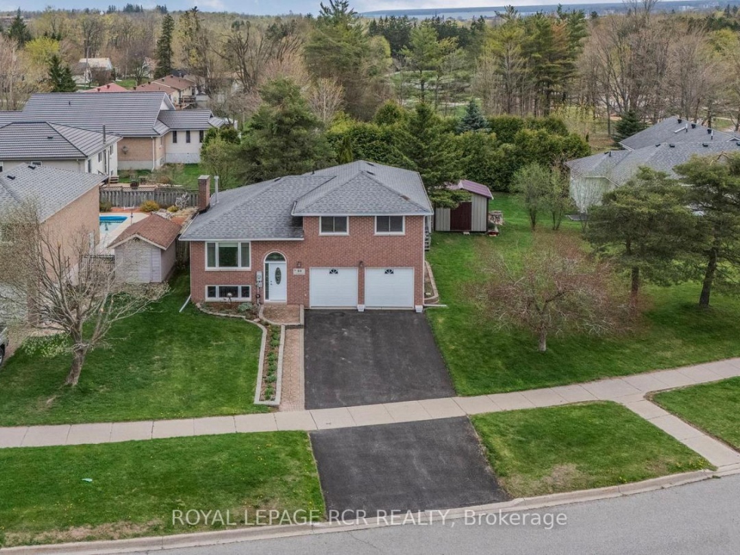 80 Woodside Drive, Orillia