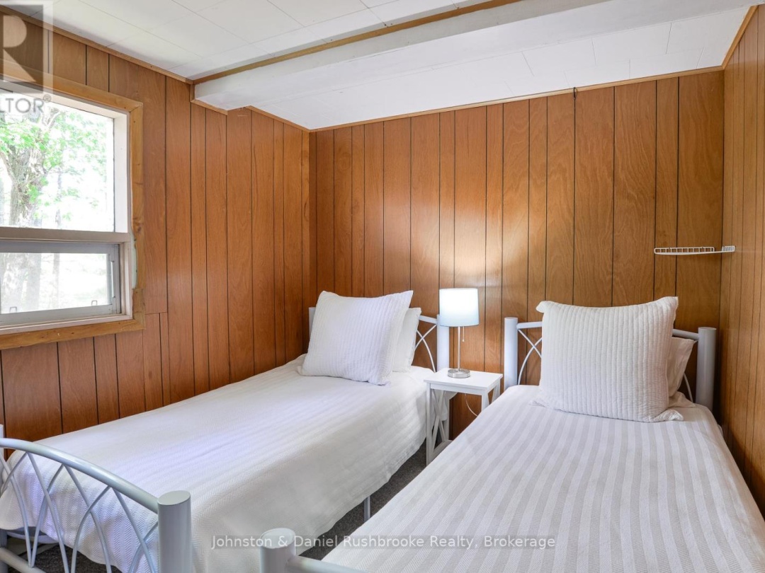 1116 Tryon Drive, Kahshe Lake