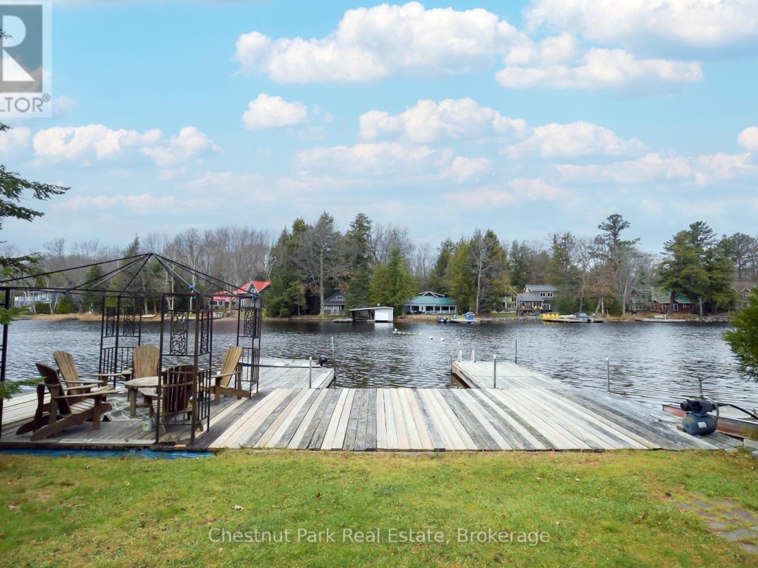 30 MCVITTIE ISLAND, Lake Muskoka