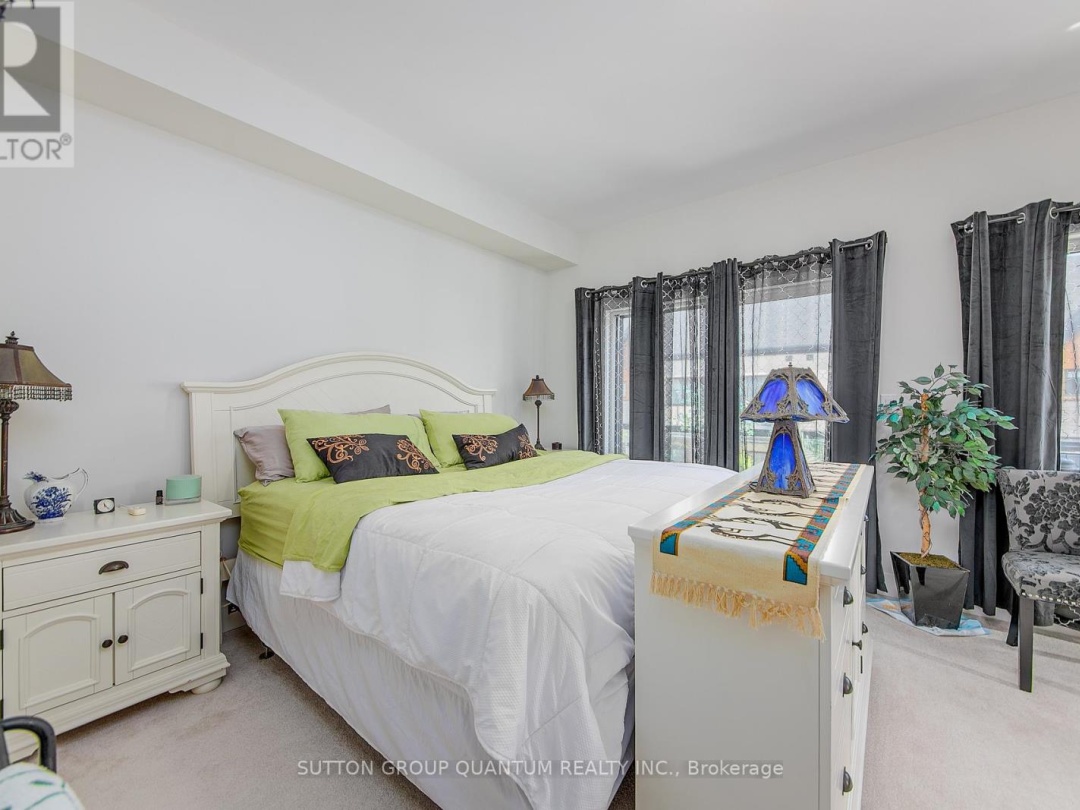 35 RUBY CRESCENT, Lake Simcoe
