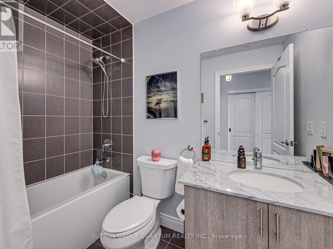 301 90 Orchard Point Road, Lake Simcoe