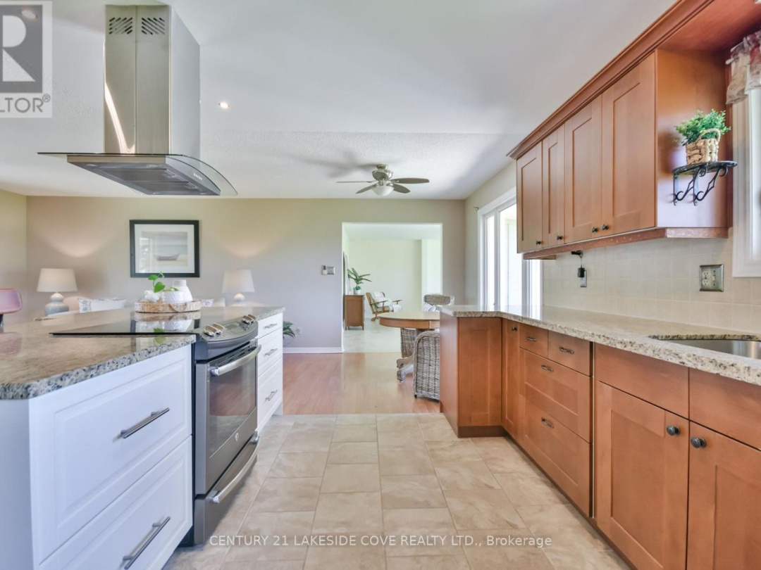 121 Bayshore Drive, Lake Simcoe