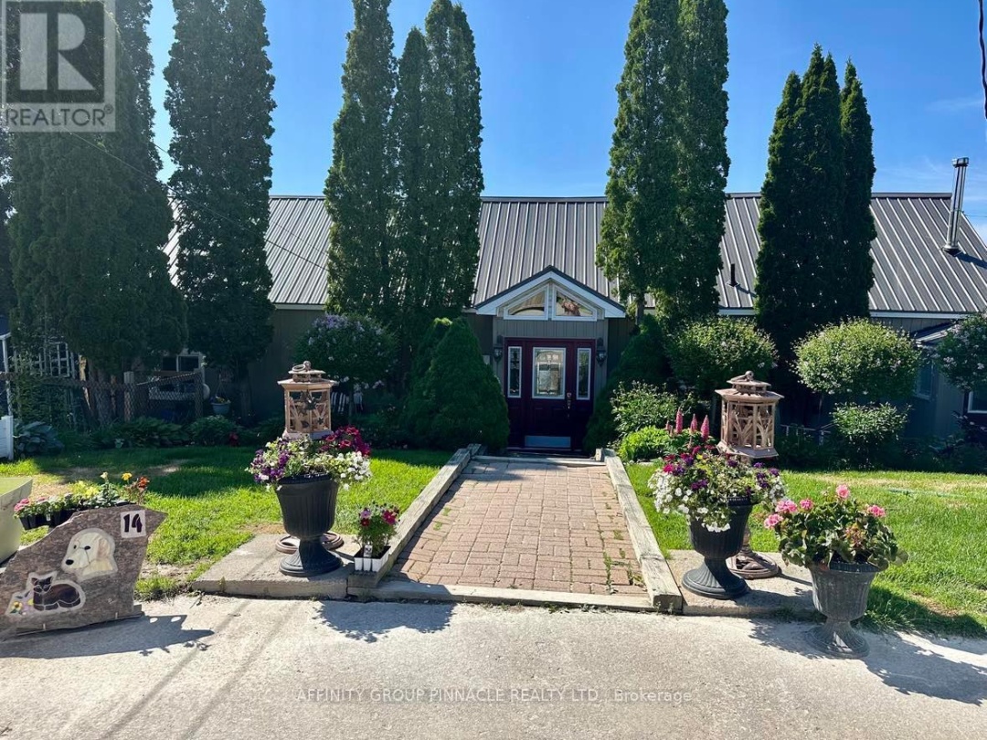 14 Oriole Road, Cameron Lake