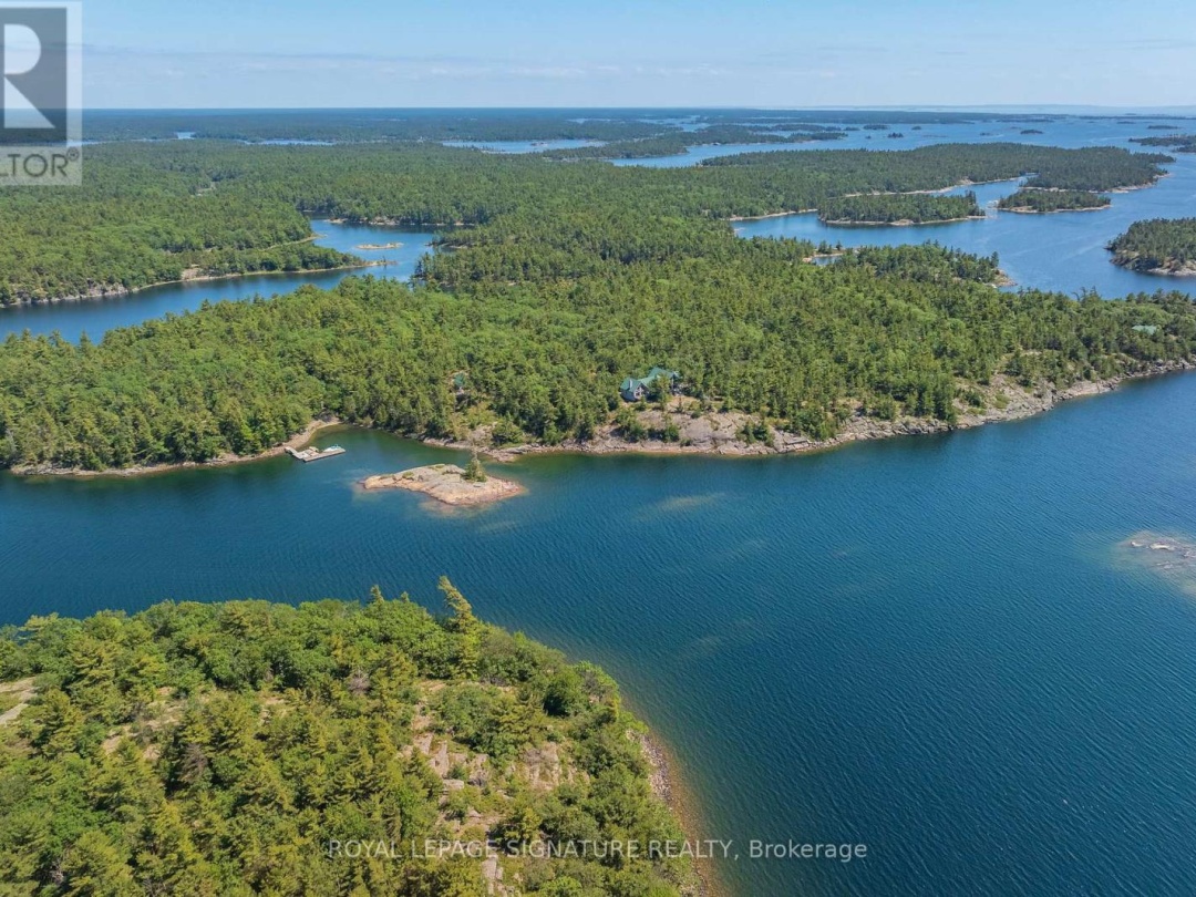 B350 Echo Island, Georgian Bay
