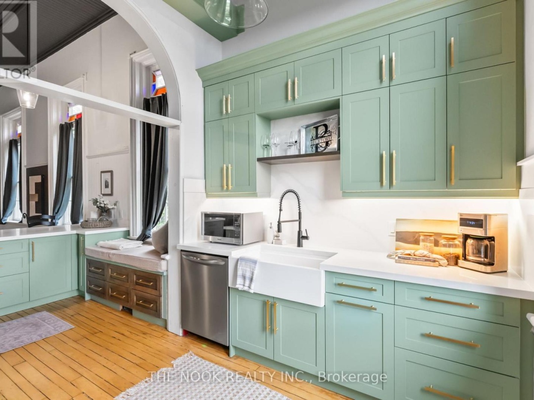 275 VALENTIA ROAD, 