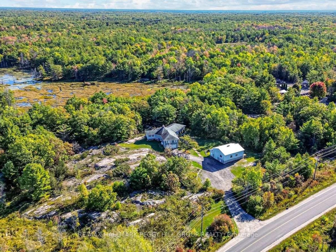 1564 HONEY HARBOUR ROAD, 