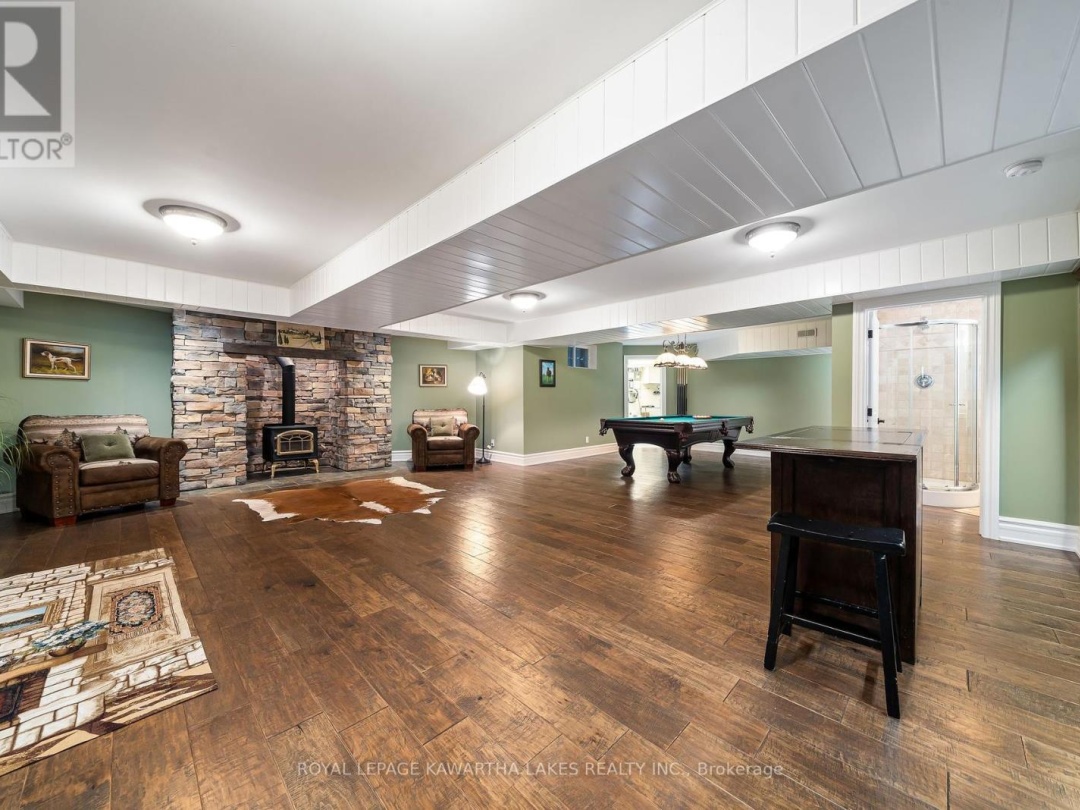 1484 COUNTY ROAD 8, 