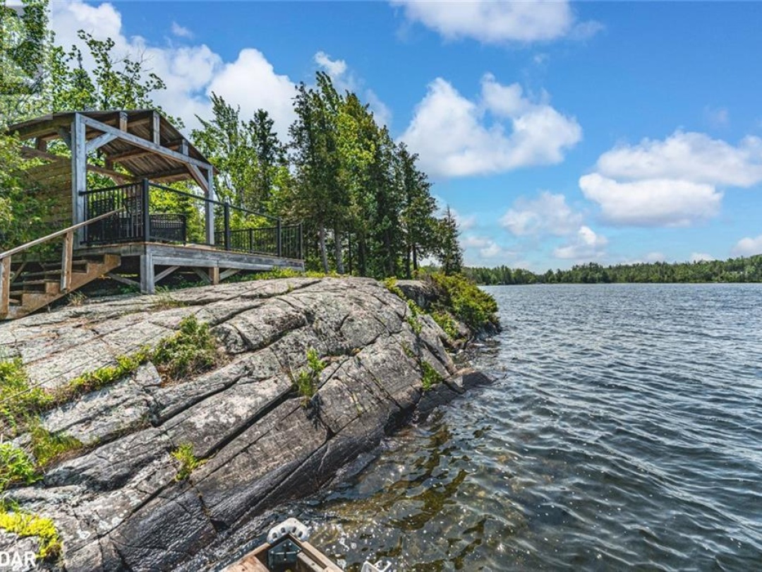 49 HEMLOCK DR, 