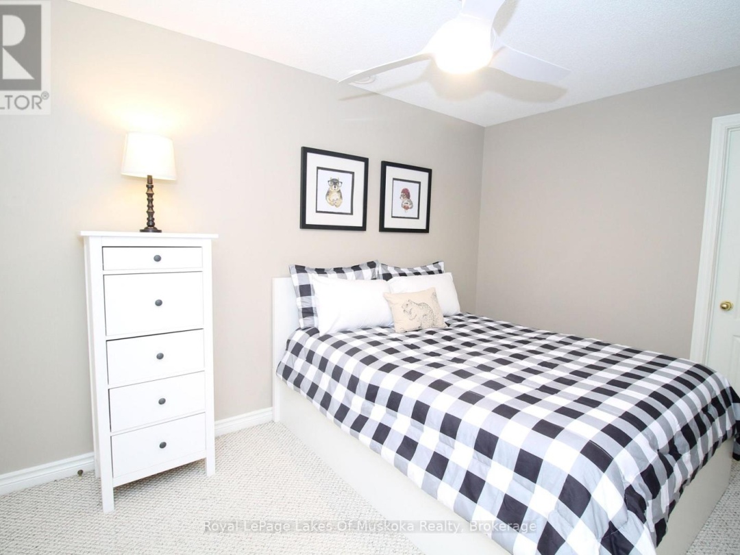 1815 Peninsula Point Road, Severn Lake