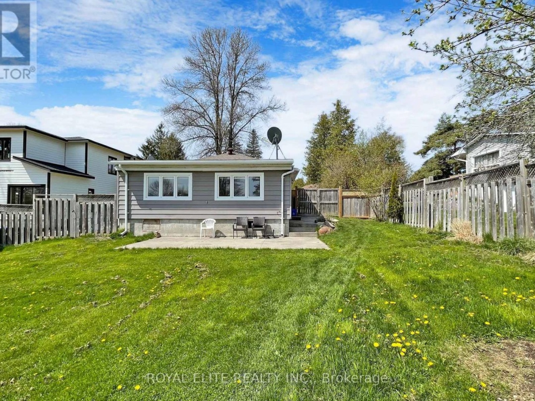 3965 HILLTOP ROAD, 