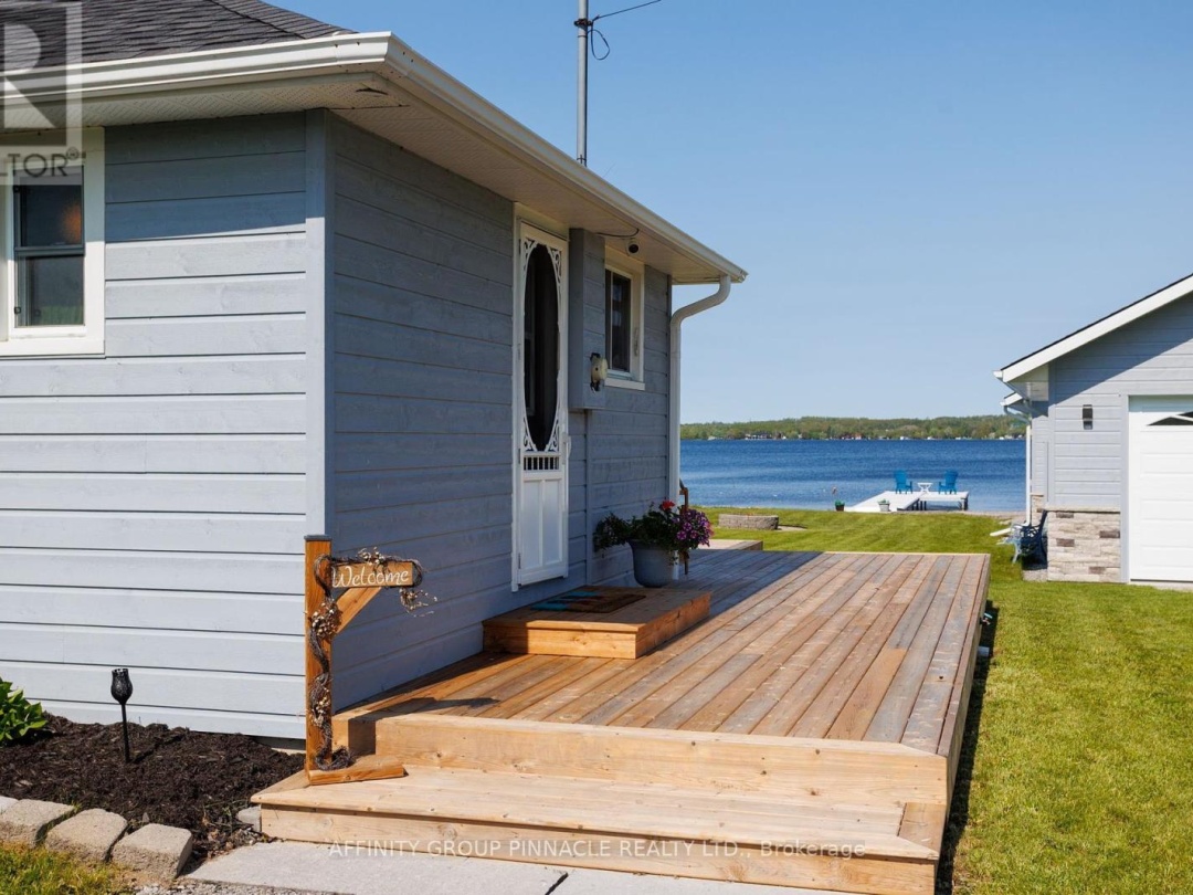 12 GILLIS STREET, Sturgeon Lake