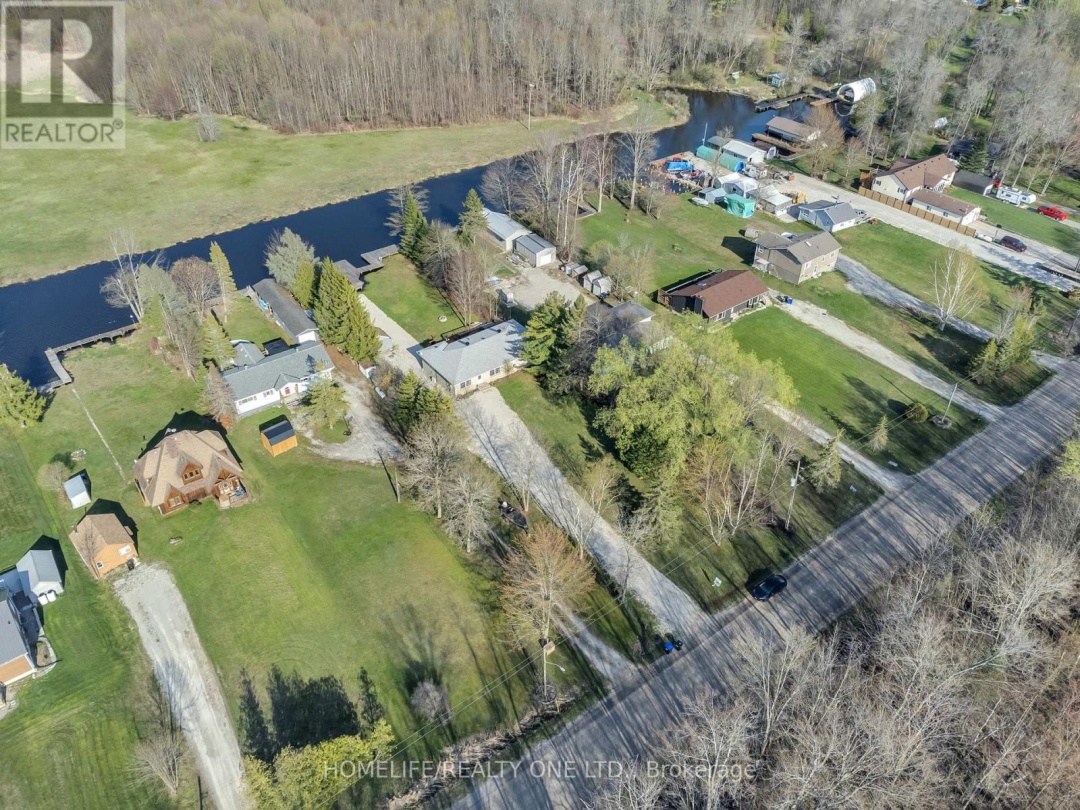 4055 Glen Cedar Drive, Lake Simcoe