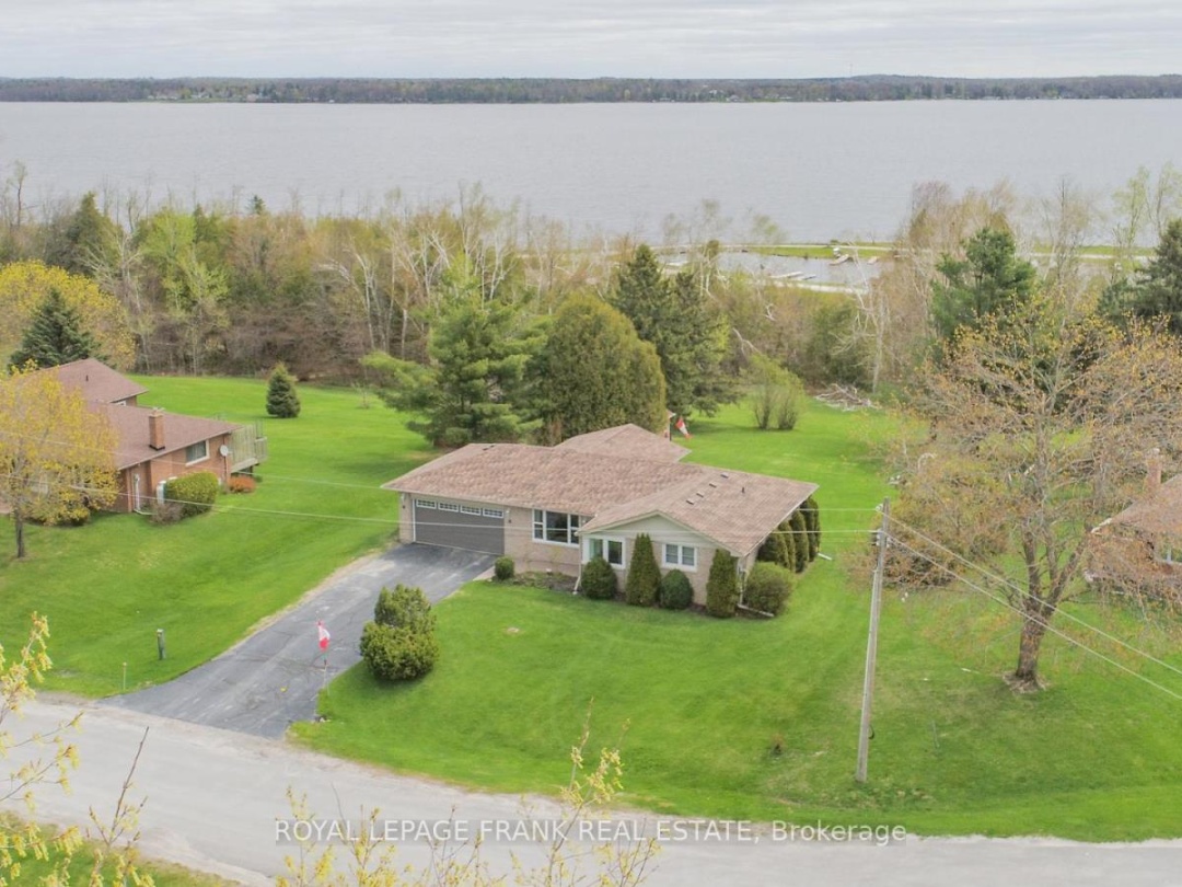 318 Forest Harbour Trail, Pigeon Lake
