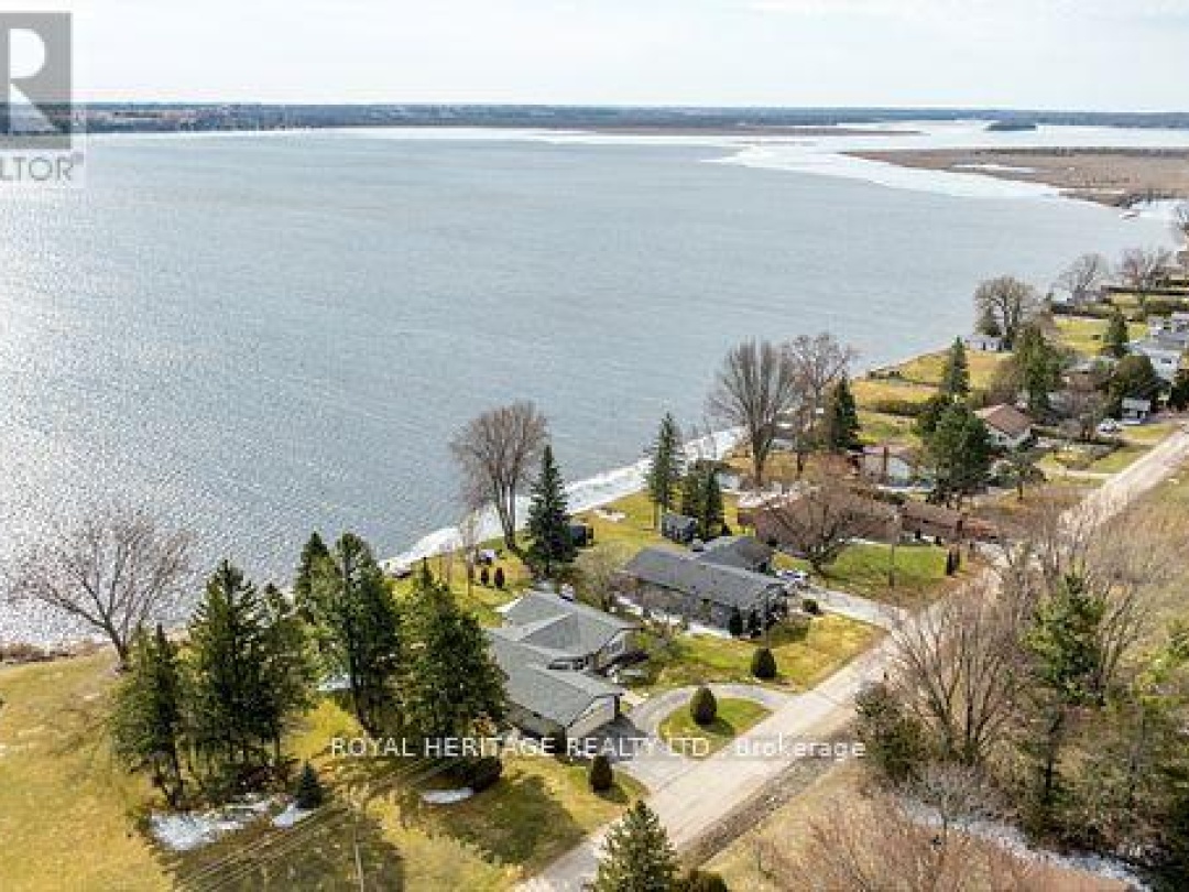 111 Beehive Drive, Sturgeon Lake