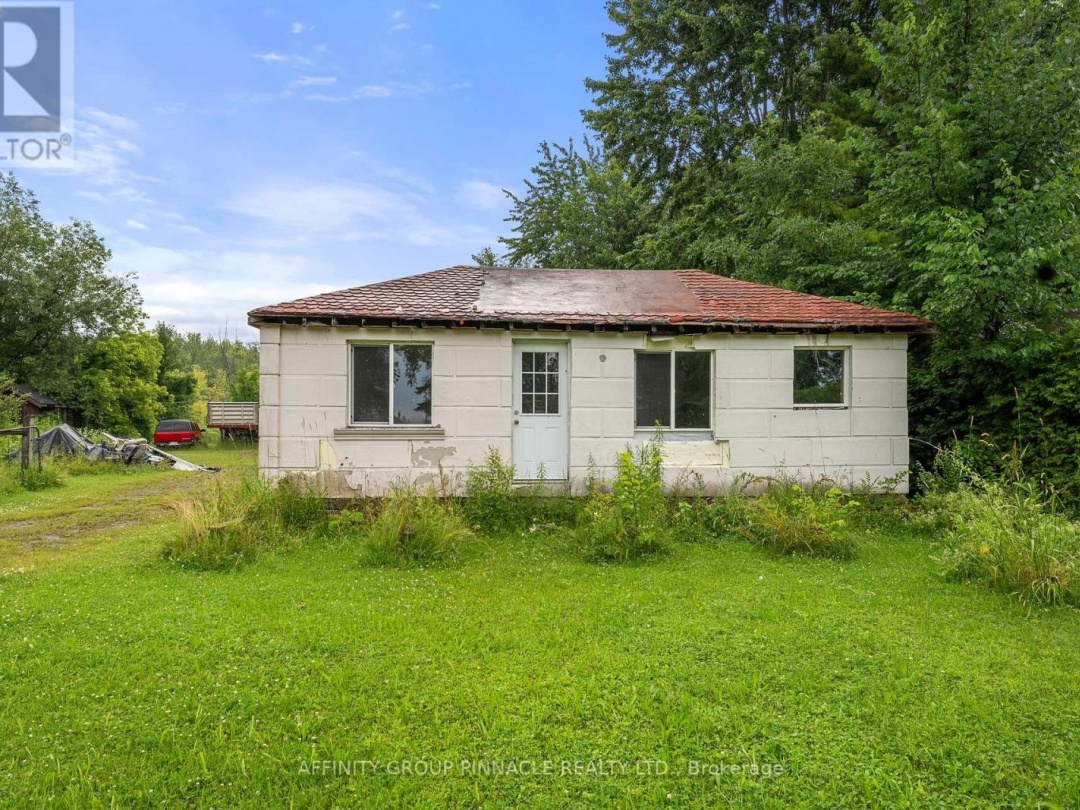 2 & 3 2559 Lakeshore Drive, Ramara