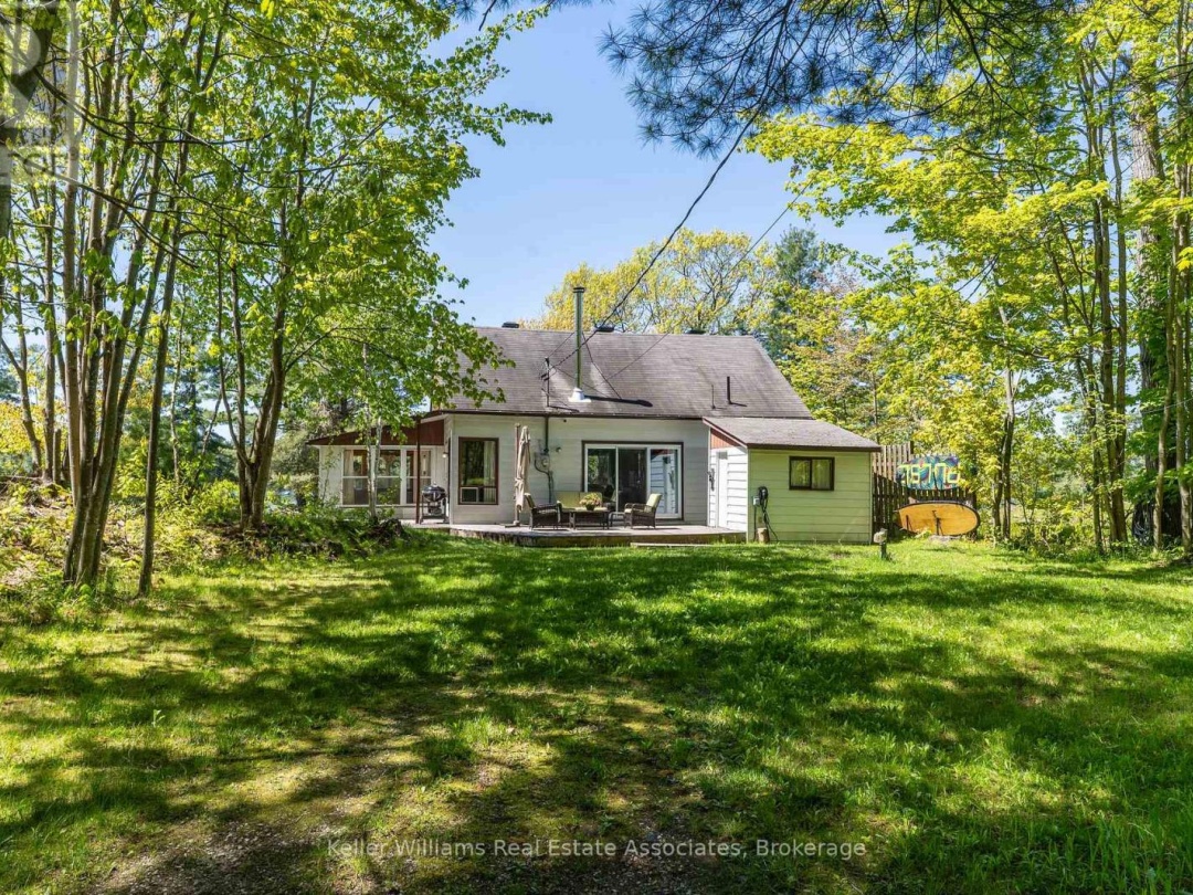 Unit 2 1200 North Shore Drive, Gull Lake