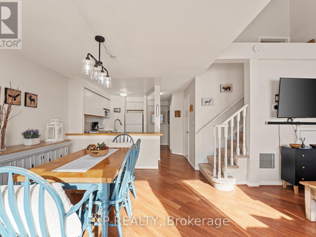 6 12 Turner Drive, Peninsula Lake