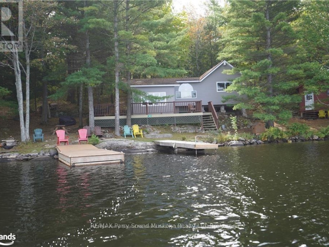 121 Healey, Healey Lake