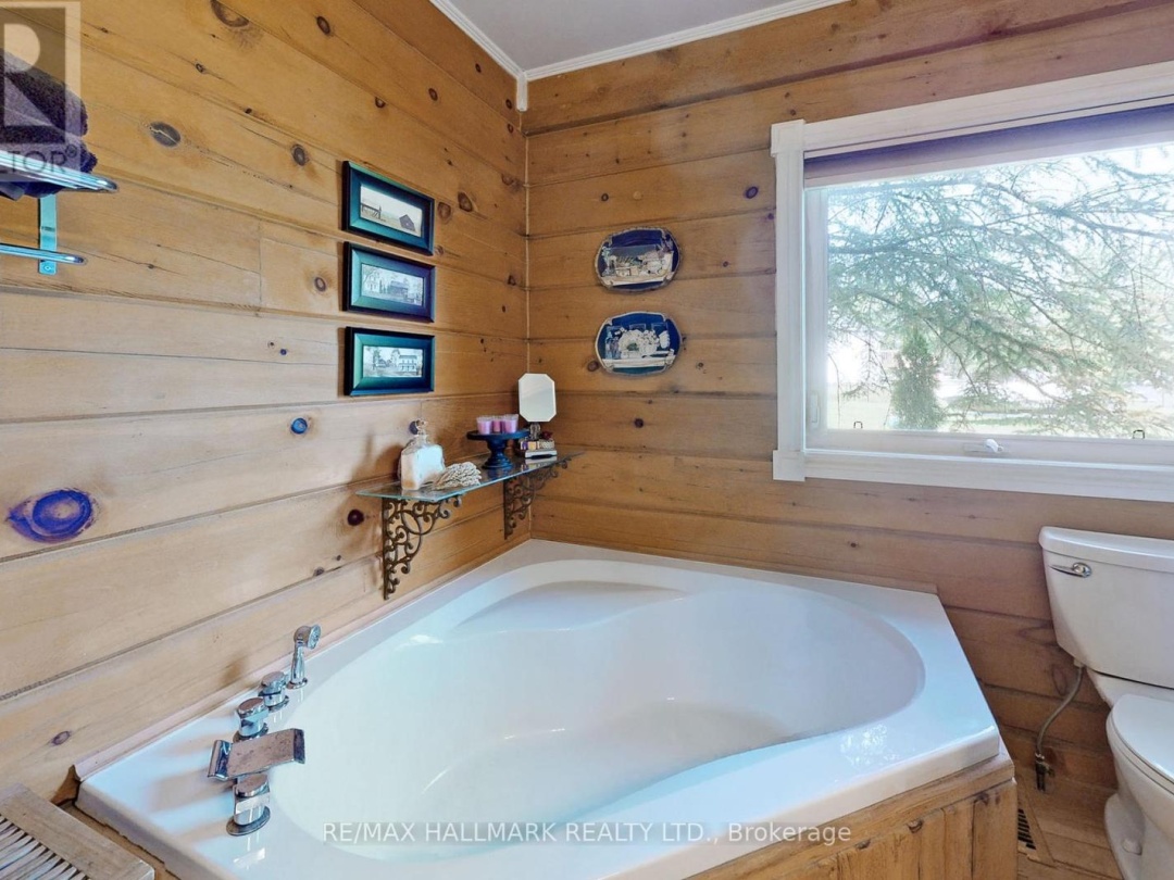 4017 Dalrymple Drive, Dalrymple Lake